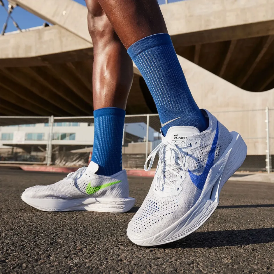 NIKE VAPORFLY 3 DV4129-006 Grey