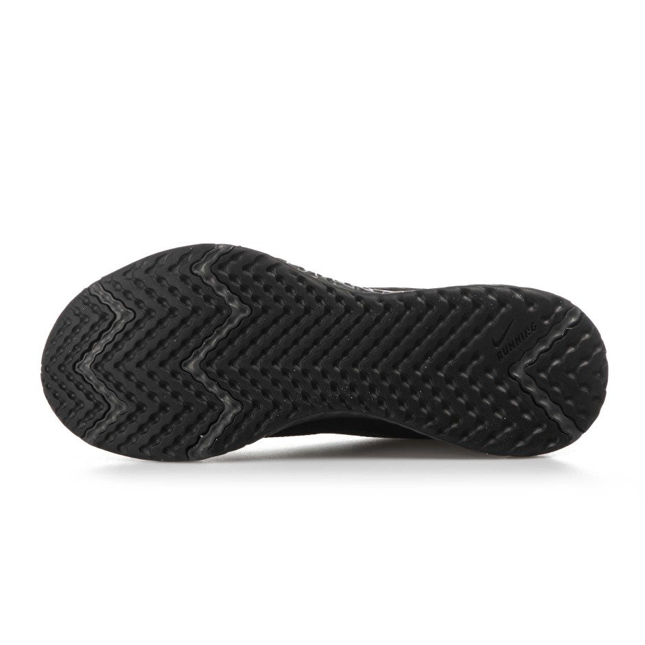 NIKE REVOLUTION 5 BQ3204-001 Black
