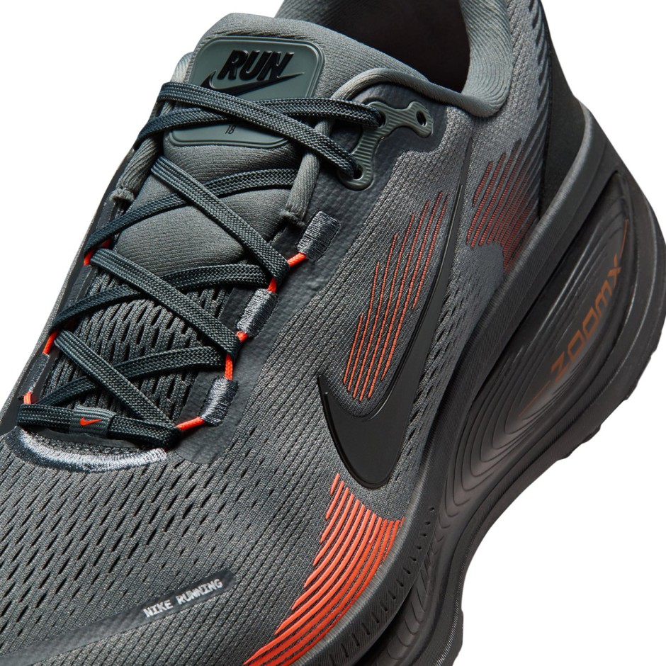 NIKE VOMERO 18 HM6803-011 Coal