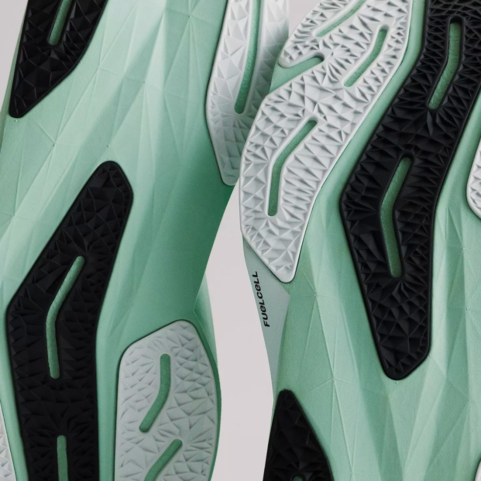 NEW BALANCE FUELCELL REBEL V4 MFCXCE4 White