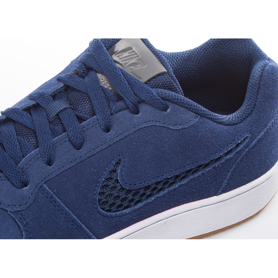 Nike ebernon colors top