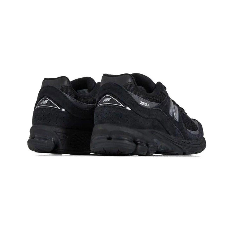 Men's Sneakers Black - New Balance 2002R