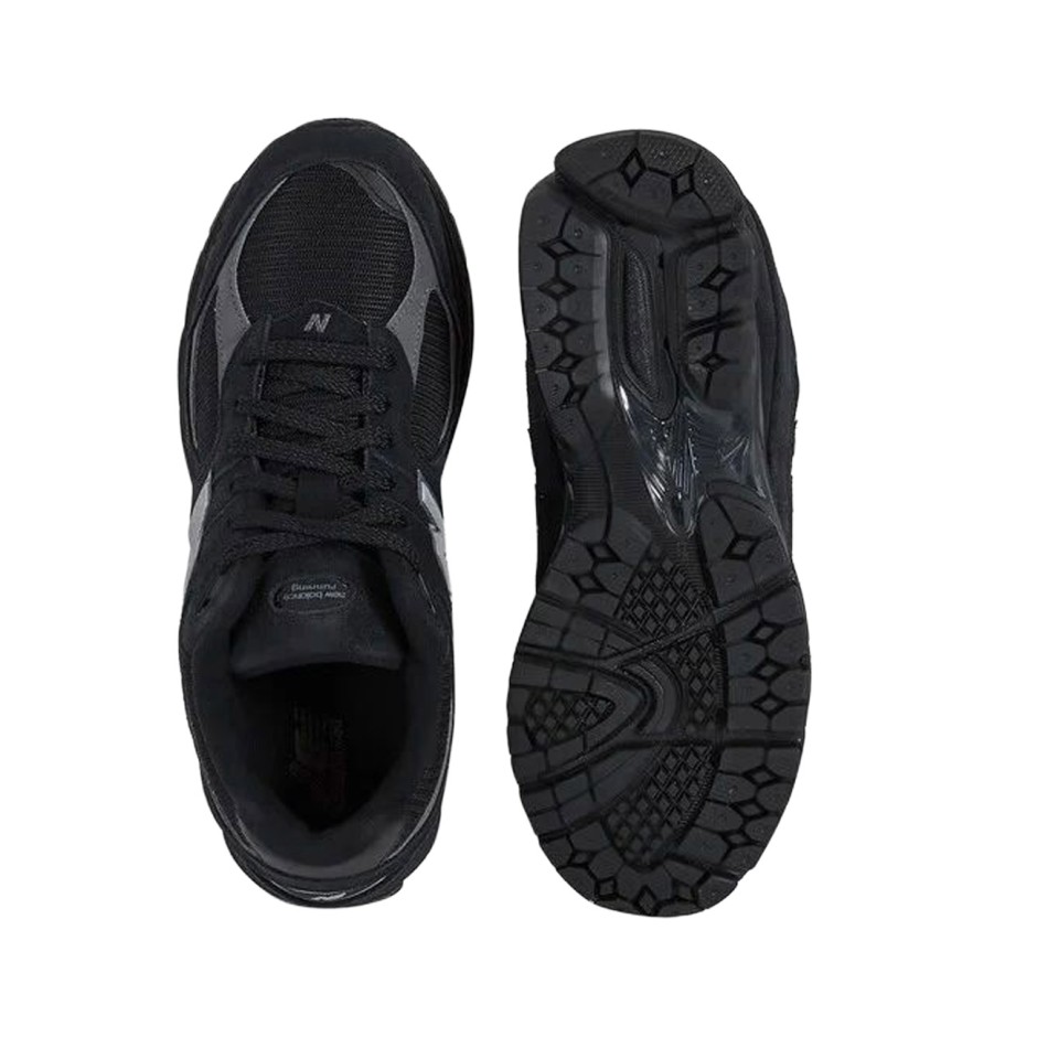 Men's Sneakers Black - New Balance 2002R