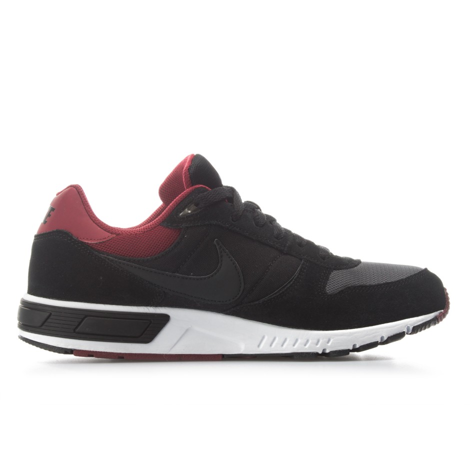 Nike nightgazer sales all black