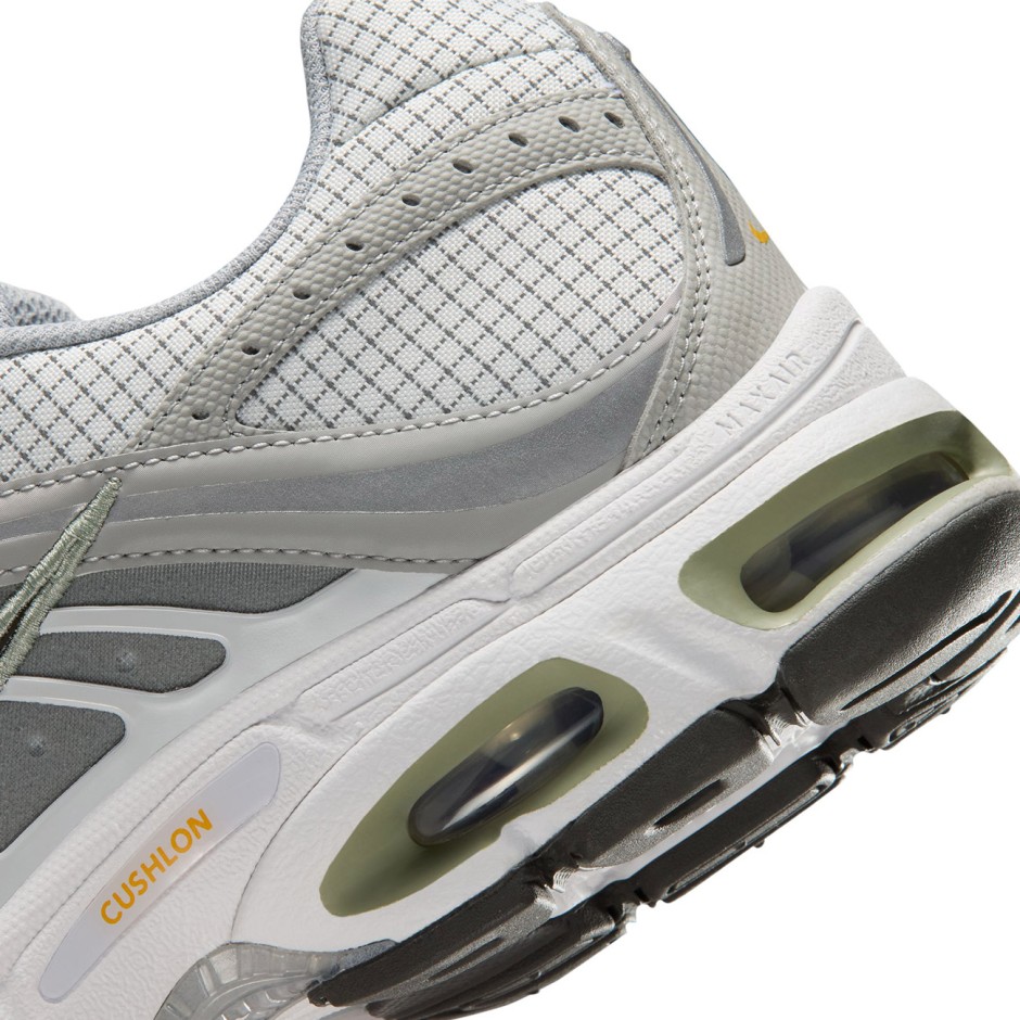 NIKE AIR MAX MOTO 2K IR0072-100 Εκρού