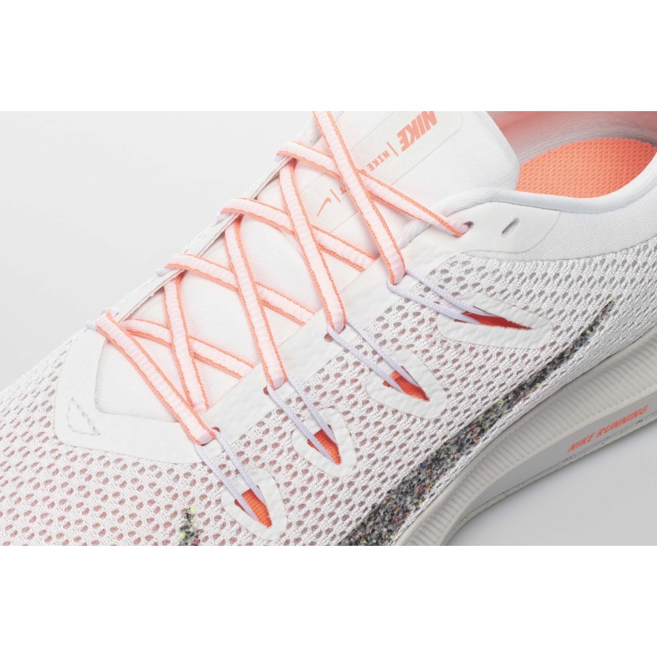 nike running quest 2 se trainer in white