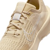 NIKE INTERACT RUN FD2292-700 Gold Image 3
