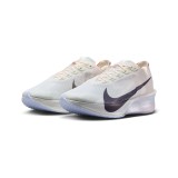 Women's Running Shoes Fuchsia - Nike Vaporfly 4 Image 1