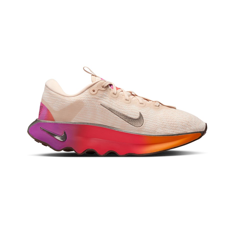 NIKE MOTIVA SE HQ2626-200 Beige