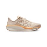Γυναικεία Παπούτσια για Τρέξιμο Μπεζ - Nike Quest 6 Εικόνα 
