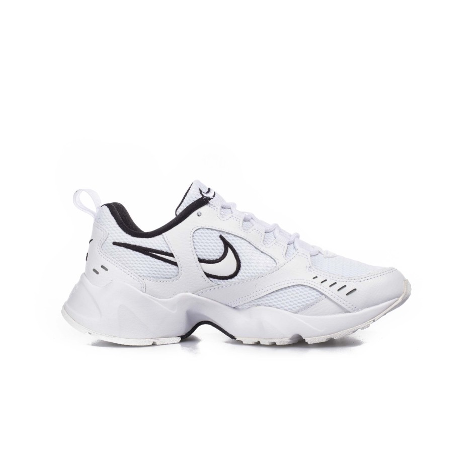 Nike air heights trainers top