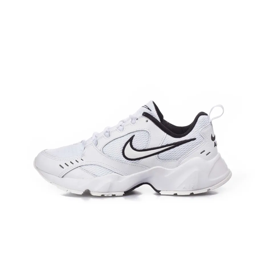 Heights nike best sale