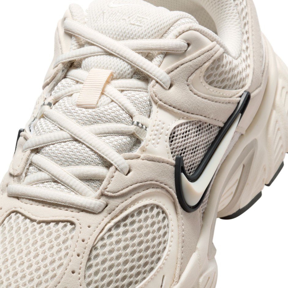 Γυναικεία Sneakers Εκρού - Nike V5 RNR