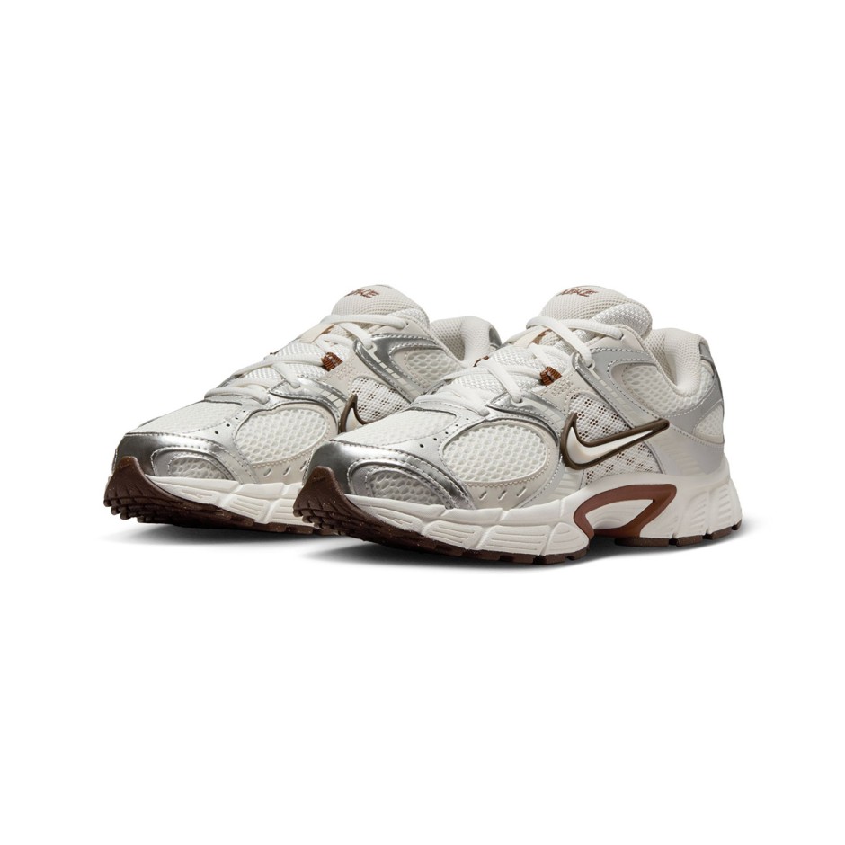 Women's Sneakers Ecru - Nike V5 RNR