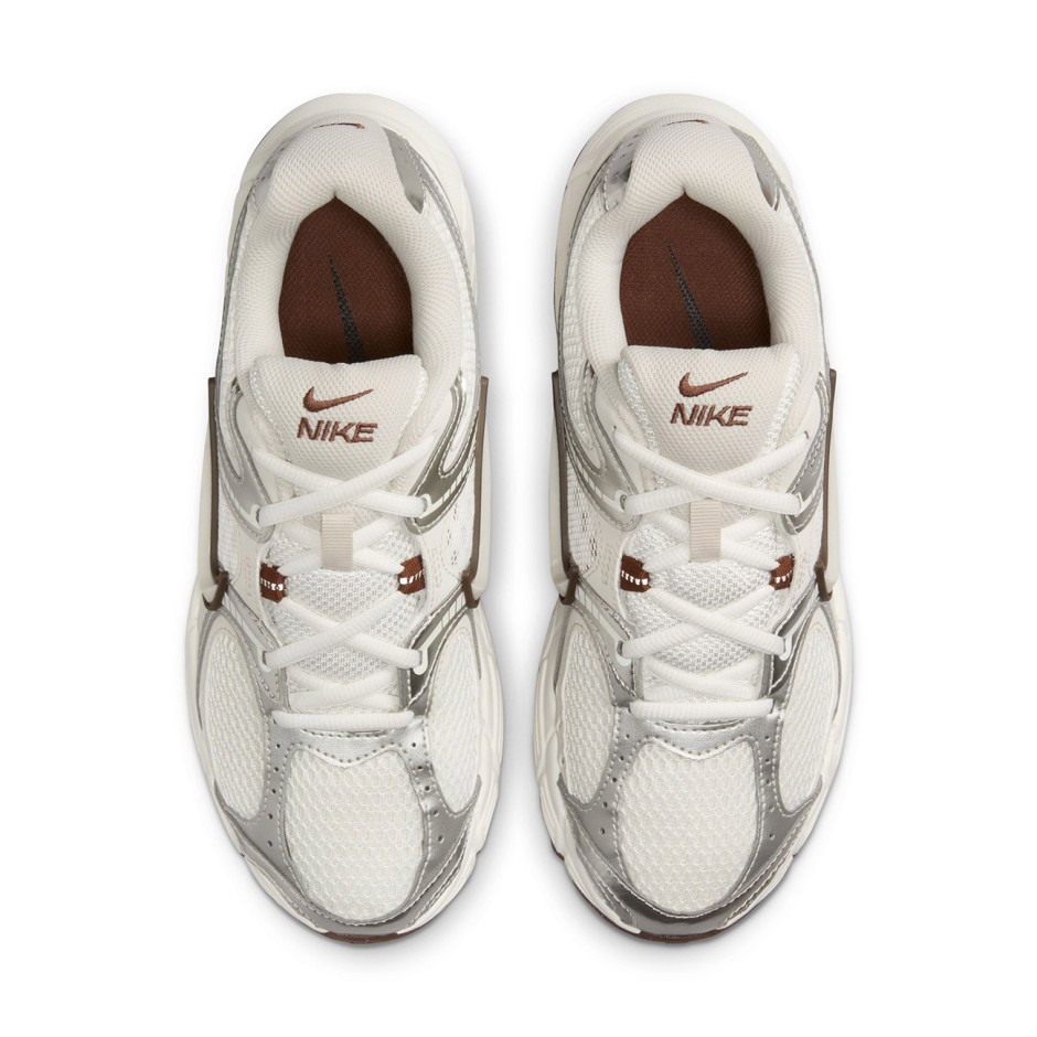 Women's Sneakers Ecru - Nike V5 RNR