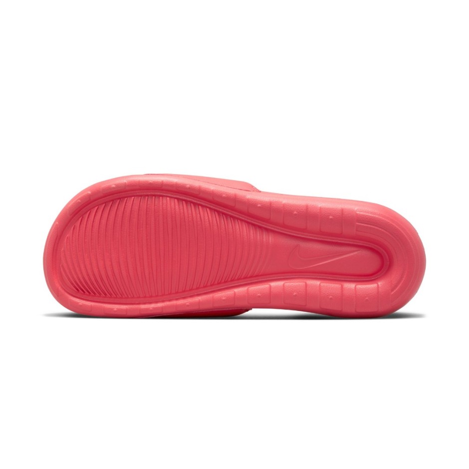 NIKE VICTORI ONE Φούξια