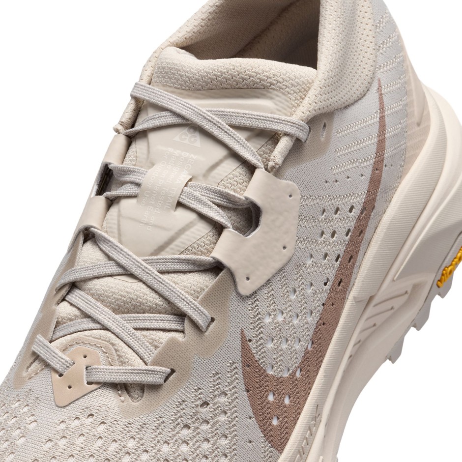 Women's Trail Running Shoes Beige - Nike ACG Zegama 