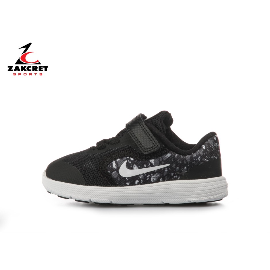 NIKE REVOLUTION 3 904263-001 Black