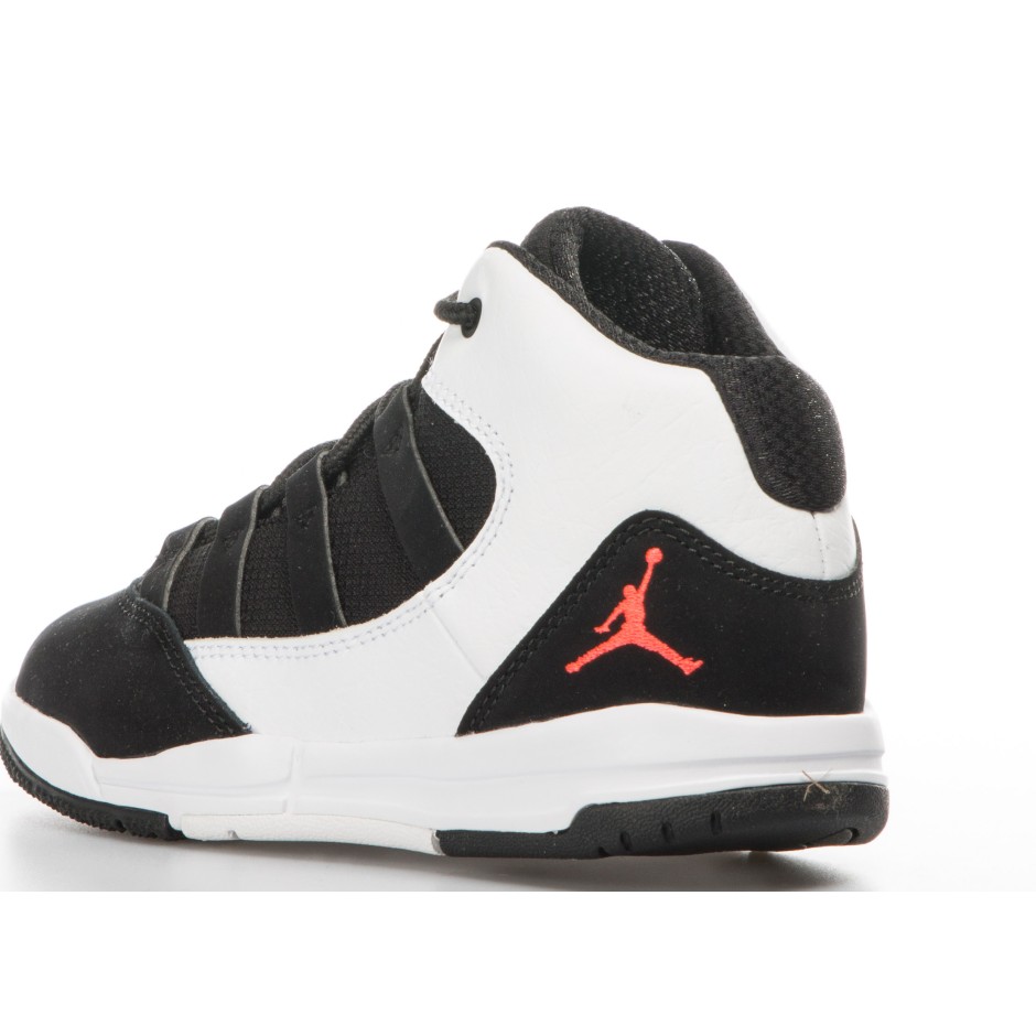 JORDAN MAX AURA AQ9216-101 White-Black