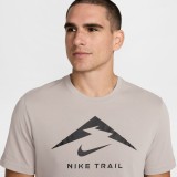 NIKE M NK DF TEE TRAIL LOGO FQ3914-009 Grey Image 1