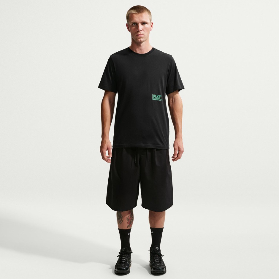 Men's T-Shirt Black - Nike Sportswear