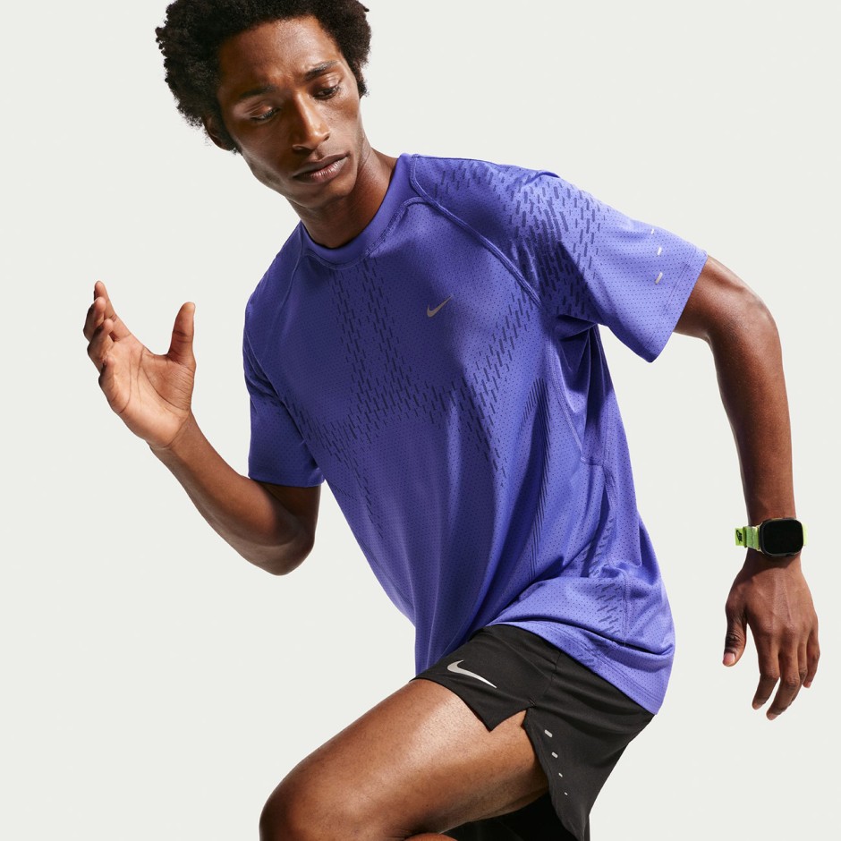 Men's Running T-Shirt Royal Blue - Nike Stride Plus