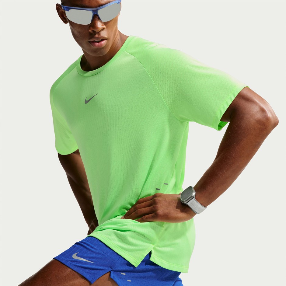 Men's Running T-Shirt Lime - Nike Stride Aero-FIT