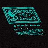 Men's NBA T-Shirt Black - Mitchell & Ness Chicago Bulls In The City Image 2
