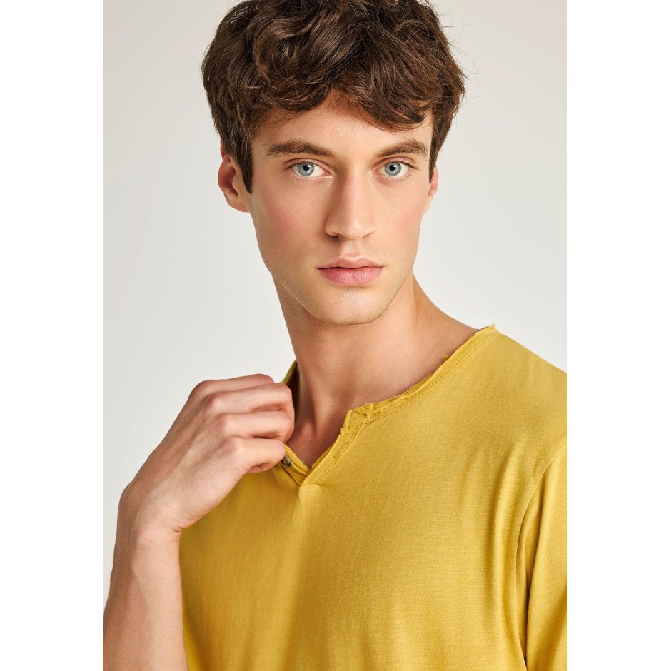 FUNKY BUDDHA  FBM013-004-04-OIL YELLOW Yellow
