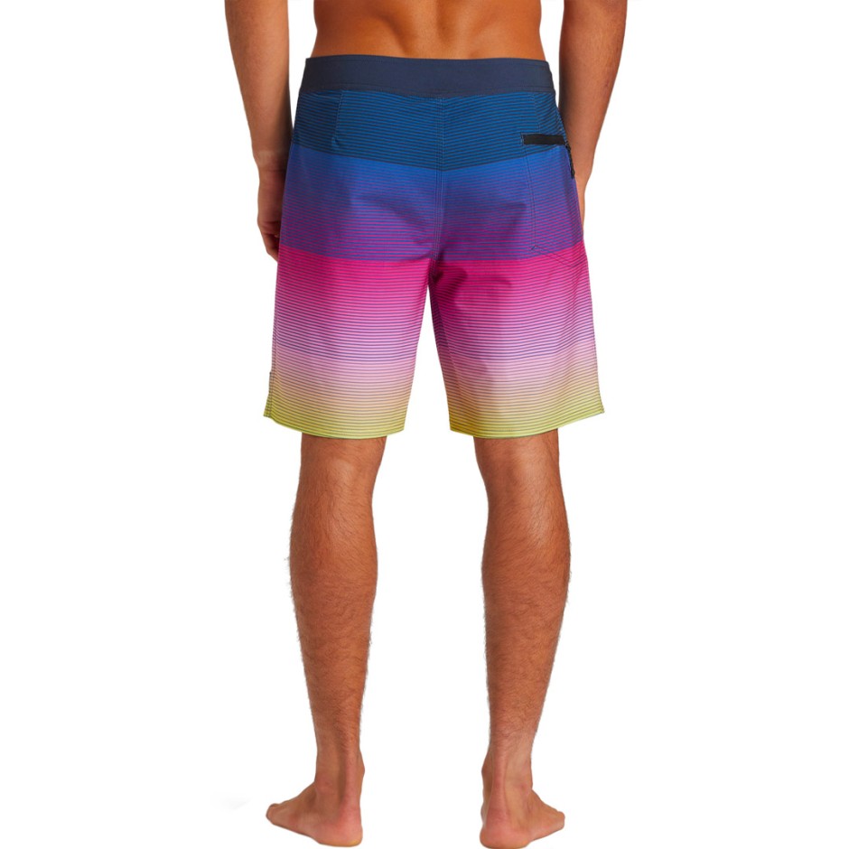 QUIKSILVER SURFSILK MASSIVE 18 AQYBS03651-KTP6 Colorful