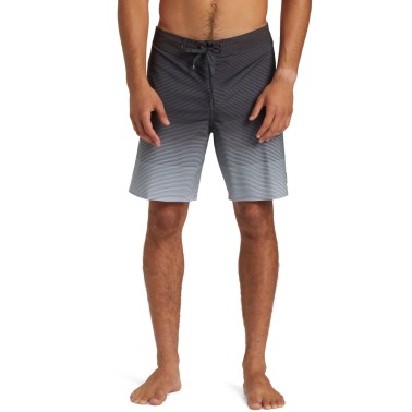 QUIKSILVER SURFSILK MASSIVE 18 AQYBS03651-KVJ6 Black