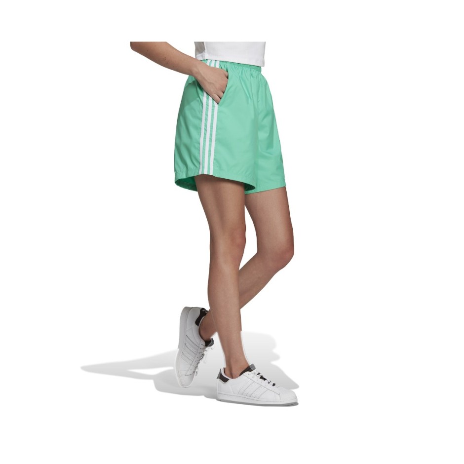 adidas Originals LONG SHORTS HC1916 Green