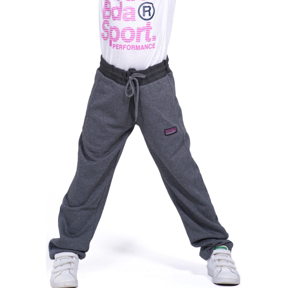 BODY ACTION 022901-01-03E Coal