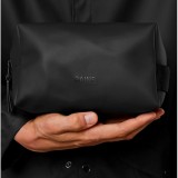 RAINS WASH BAG SMALL W3 15580-01 Black Image 1