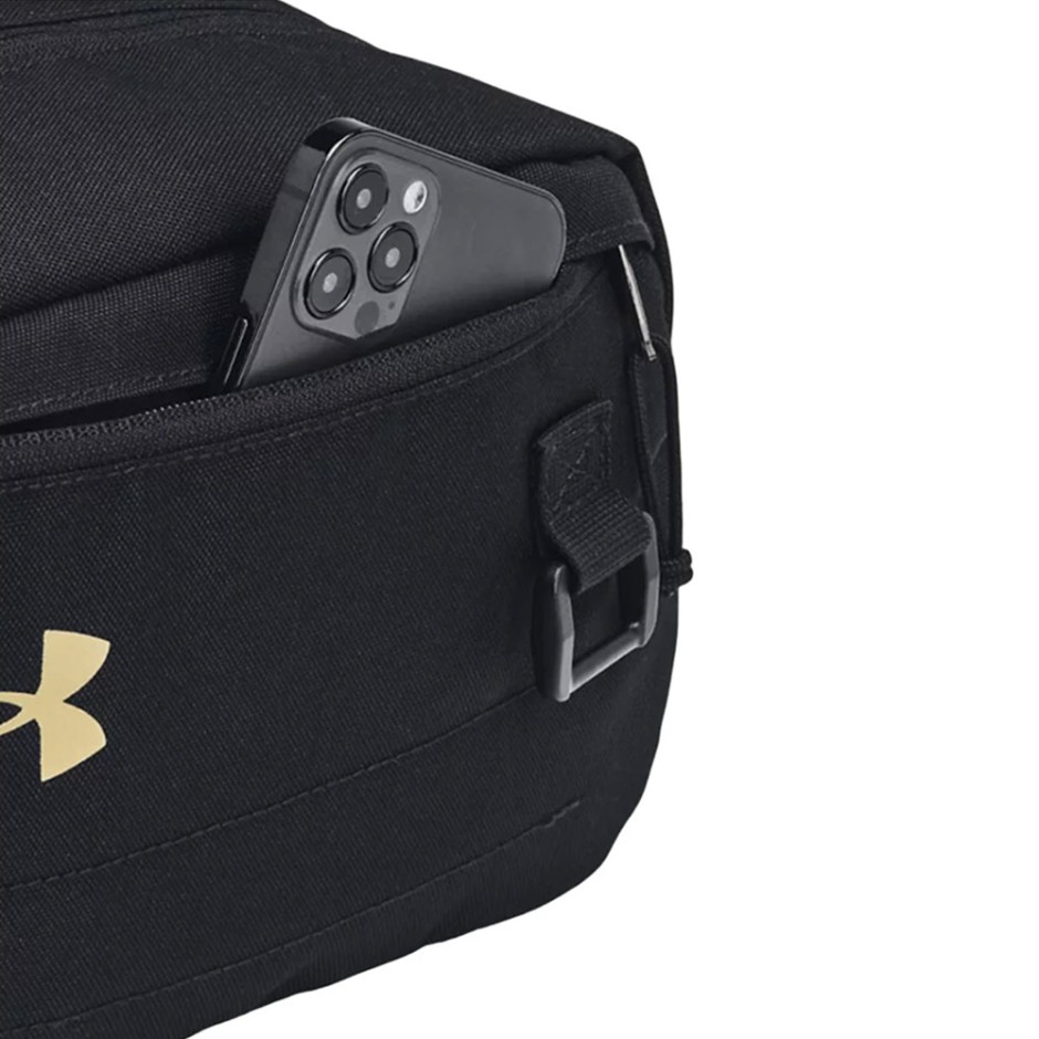 Τσάντα Μαύρη - Under Armour Contain Travel Kit