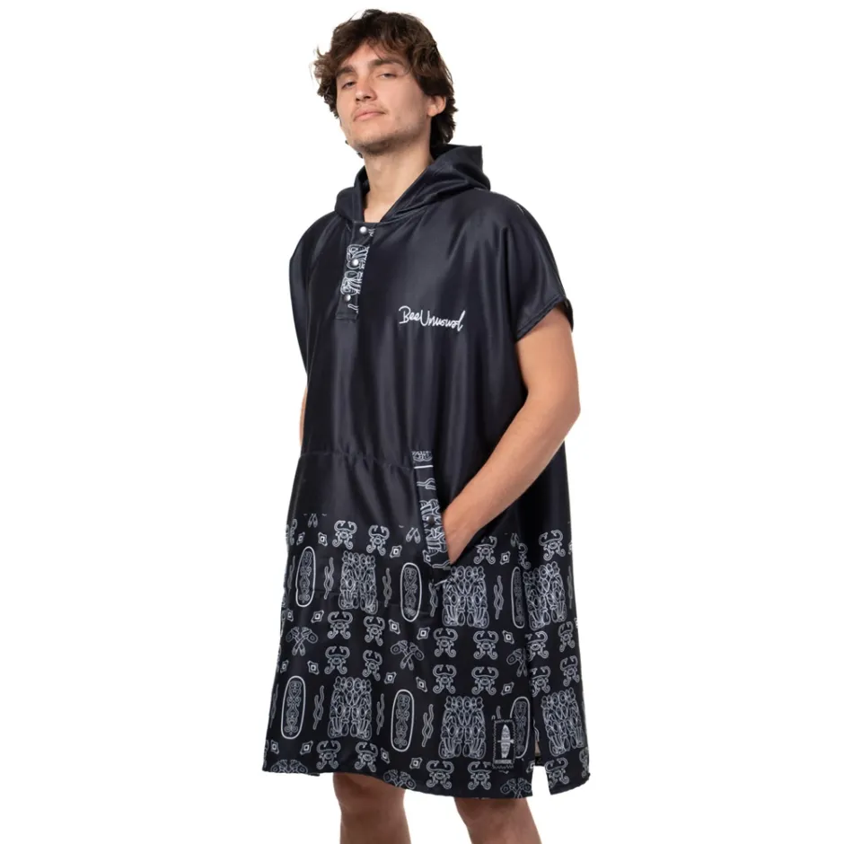 BEE UNUSUAL MOPUL HOODED CHANGING PONCHO ASW-232301-BLACK Black