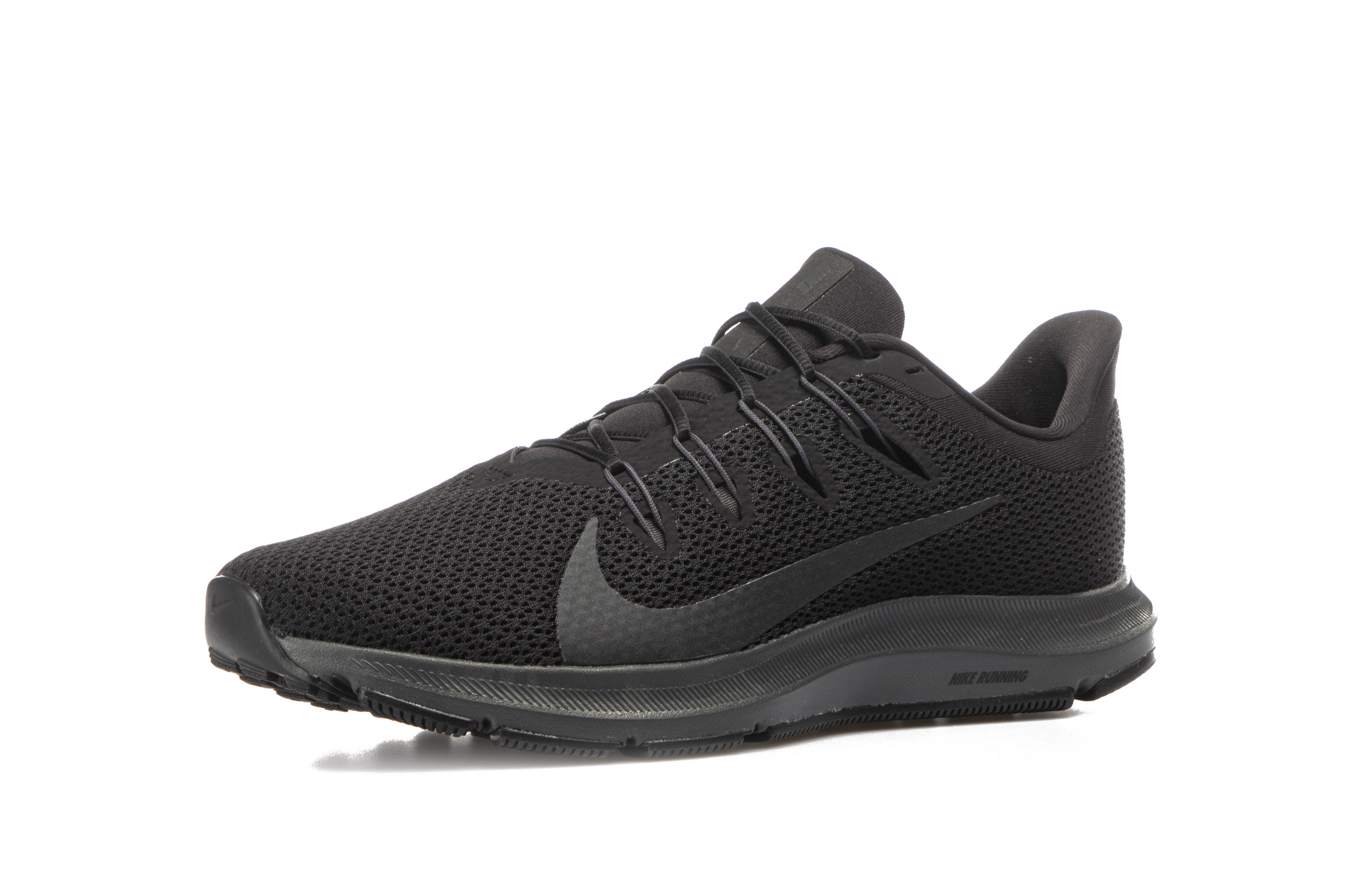 nike running quest 2 trainers in triple black
