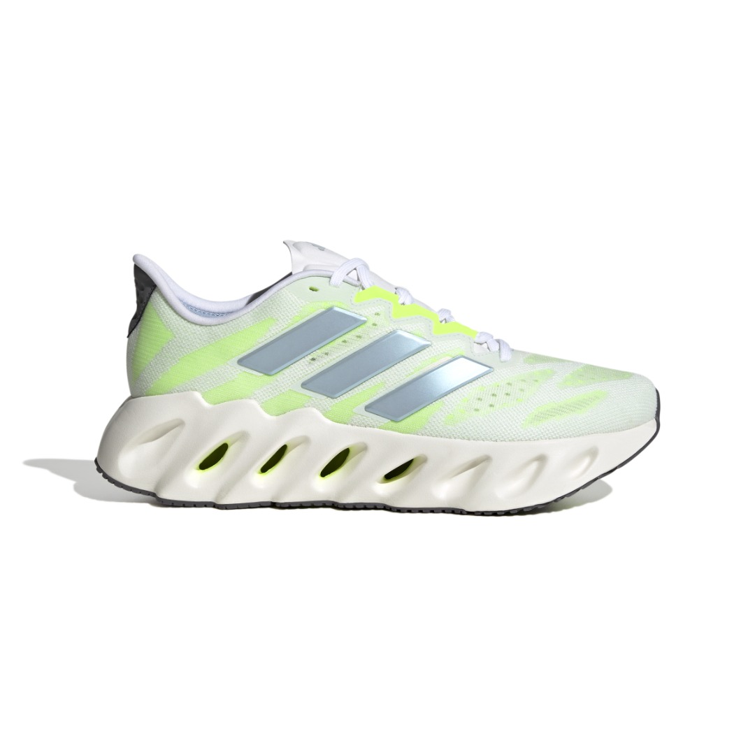 完璧わいふによる Performance adidas SWITCH White FZ5621 M FWD タイヤ・ホイール